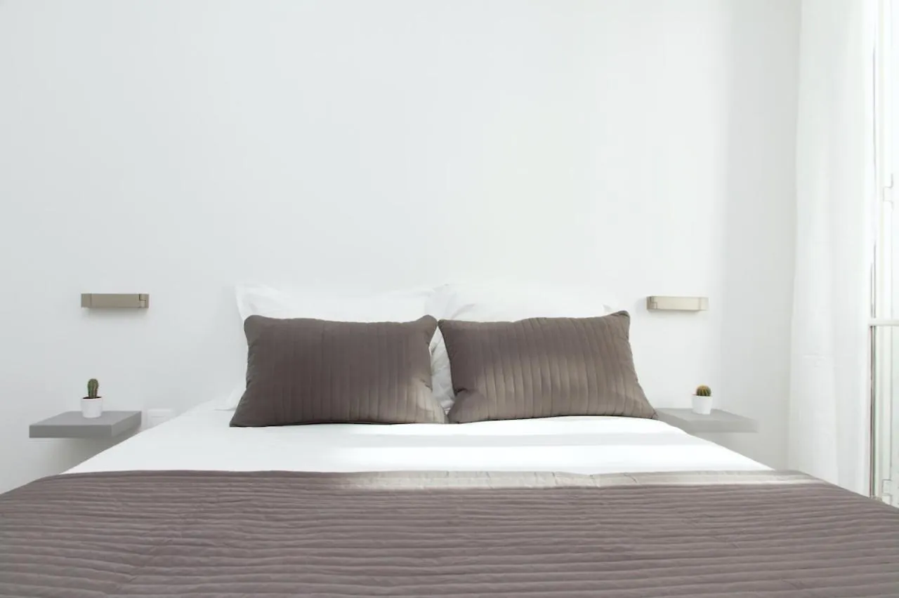 Rue Saint Honore - Louvre City Apartment Paris
